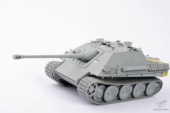 Збірна модель 1/35 Jagdpanther G1 пізніх випусків, з повним інтер'єром, Takom 2106