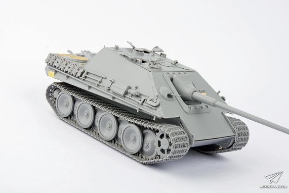 Збірна модель 1/35 Jagdpanther G1 пізніх випусків, з повним інтер'єром, Takom 2106