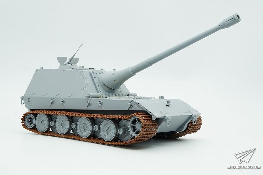 Збірна модель 1/35 Jagdpanzer E-100, Amusing Hobby 35A017