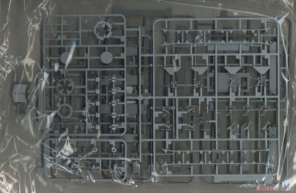 Збірна модель 1/35 Pz.Kpfw.IV Ausf.H пізніх випусків з циммеритом (2 в 1) з Magic Track, Dragon 6933