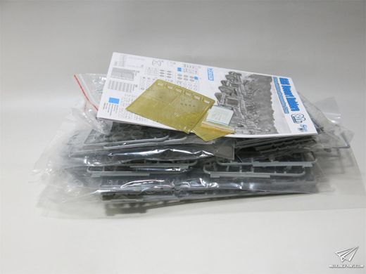 Збірна модель 1/35 Комплект з трьох джипів 4x4 Truck Unit з фігурами, Dragon 6931