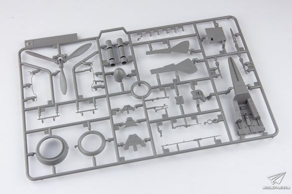 Збірна модель 1/35 Focke-Wulf Fw.190A-6 w/WGr.21 з інтер'єром, Border Model BF-003