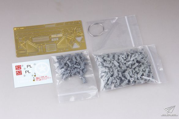 Збірна модель 1/35 Sherman Firefly 1c Welded Hull, з Magic Tracks та Duckbills, Dragon 6568