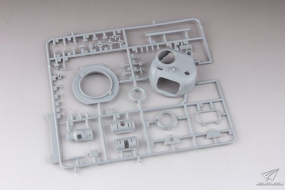 Збірна модель 1/35 Sherman Firefly 1c Welded Hull, з Magic Tracks та Duckbills, Dragon 6568