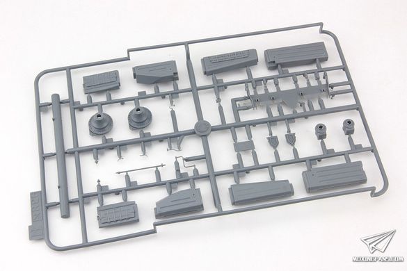 Збірна модель 1/35 Т-80У основний бойовий танк, RPG Model 35001