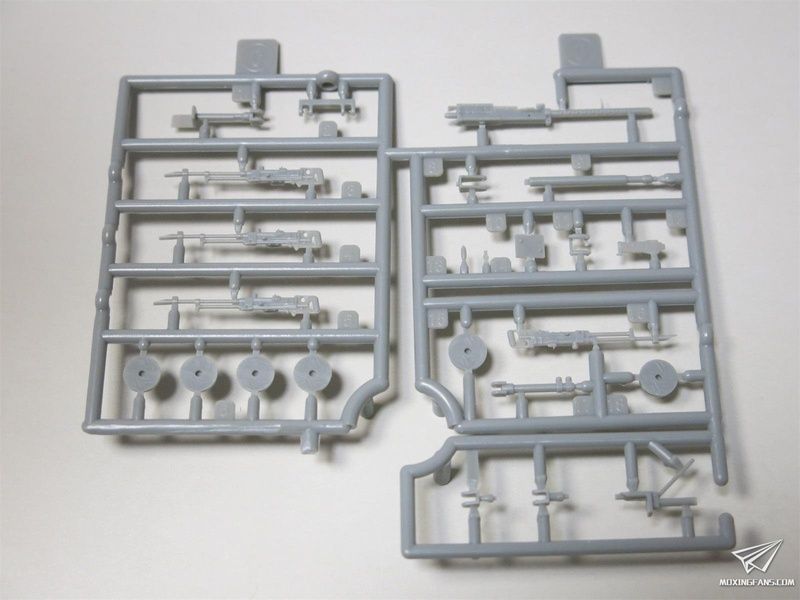 Збірна модель 1/35 Комплект з трьох джипів 4x4 Truck Unit з фігурами, Dragon 6931
