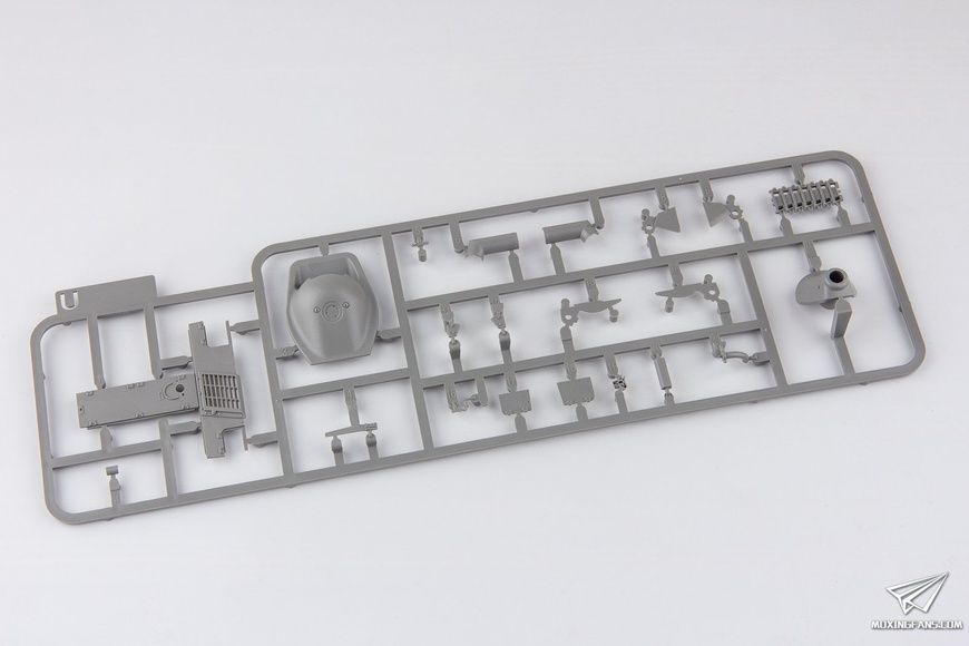 Збірна модель 1/35 Jagdpanzer 38(t) Hetzer пізніх випусків з інтер'єром, Takom 2172