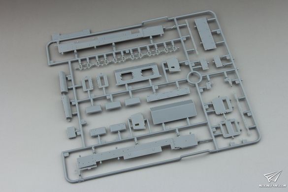 Збірна модель 1/35 StuG.III Ausf.G з посиленим бетонним бронюванням та циммеритом, з Magic Track, Dragon 6891