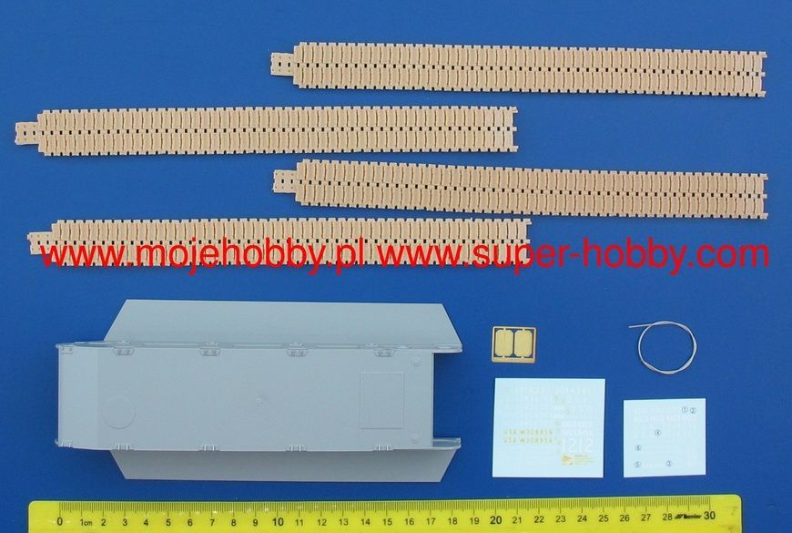 Збірна модель 1/35 Heavy Tank T1E1 / M6 / M6A1 3 в 1 (з фігурками), Dragon 6936