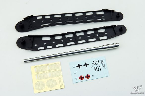 Збірна модель 1/35 Jagdtiger 128mm PaK L66 / 88mm PaK L71 (2 в 1), Takom 8008