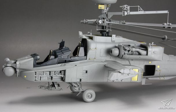 Збірна модель 1/35 AH-64D Apache Longbow ударний гелікоптер, Takom/Snowman SP-2601