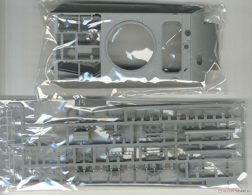 Збірна модель 1/35 Panther Ausf.G пізніх випусків, з ІЧ прицілом та протиповітряним захистом, з повним інтер'єром, Takom 2121