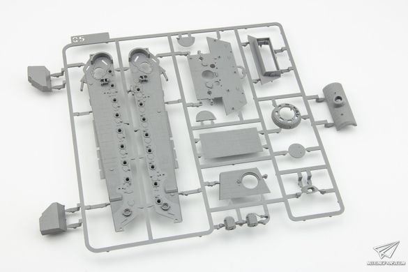 Збірна модель 1/35 Panther Ausf.G раннього виробництва з циммеритом, Takom 2134