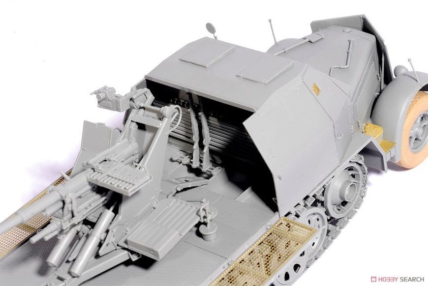 Збірна модель 1/35 Sd.Kfz.7/2 3.7cm Flak 37 з броньованою кабіною / Sd.Kfz.7/2 3.7cm Flak 36 з відкритою кабіною (2 в 1), Dragon 6953