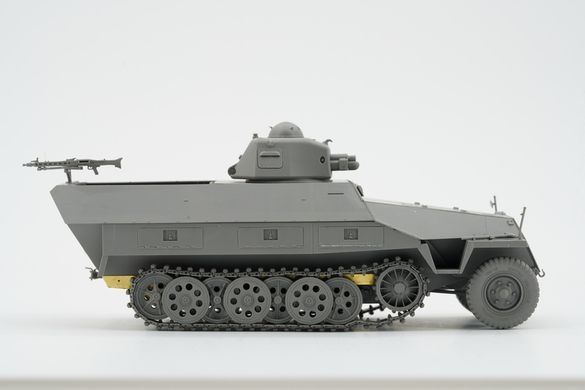 Збірна модель 1/35 Sd.Kfz.251 Ausf.D з баштою R35 (FFI, Руаян 1945), Border Model BT-042