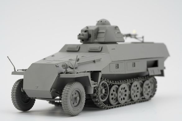Збірна модель 1/35 Sd.Kfz.251 Ausf.D з баштою R35 (FFI, Руаян 1945), Border Model BT-042