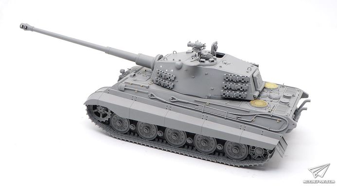 Збірна модель 1/35 PzKpfw.VI Ausf.B Kingtiger пізніх випусків (2 в 1), Takom 2130