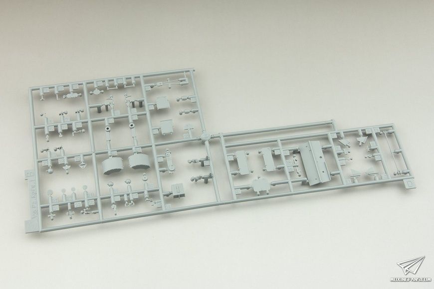 Збірна модель 1/35 15cm s.IG.33(Sf) auf Pz.Kpfw.I Ausf.B з Magic Track, Dragon 6259
