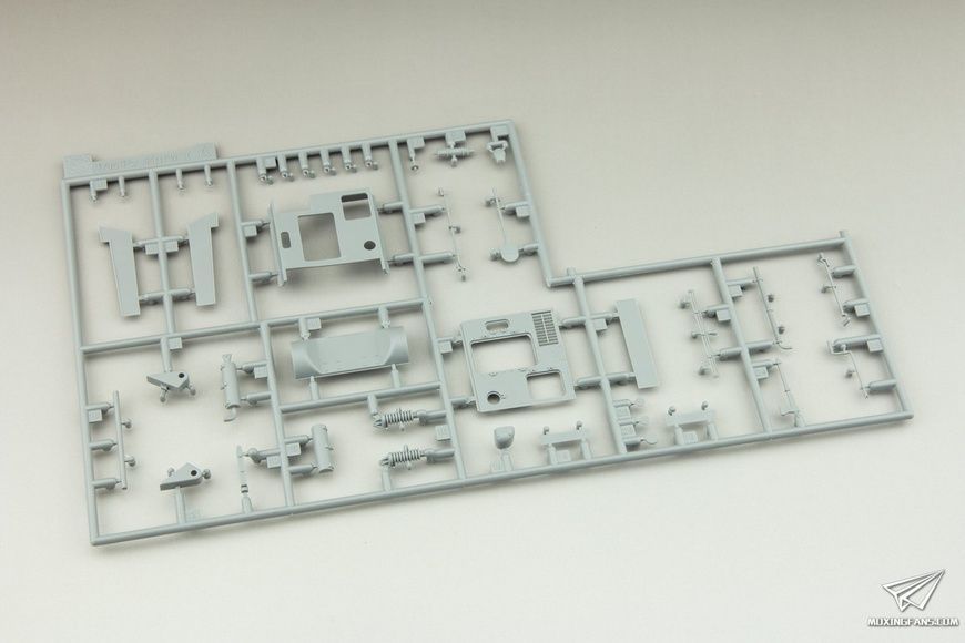 Збірна модель 1/35 15cm s.IG.33(Sf) auf Pz.Kpfw.I Ausf.B з Magic Track, Dragon 6259