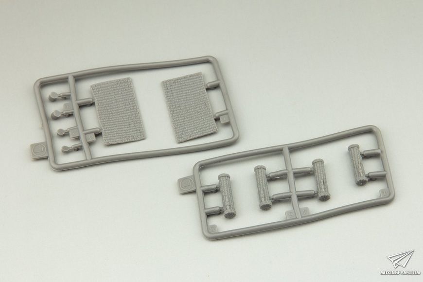 Збірна модель 1/35 15cm s.IG.33(Sf) auf Pz.Kpfw.I Ausf.B з Magic Track, Dragon 6259
