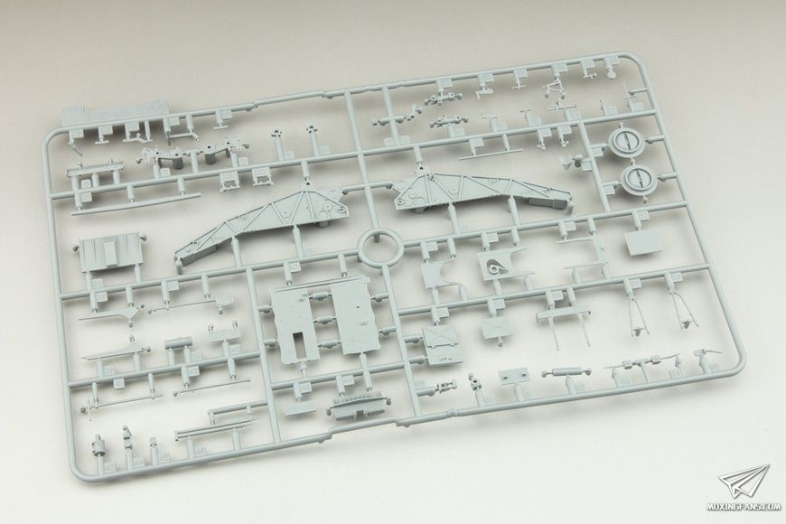 Збірна модель 1/35 15cm s.IG.33(Sf) auf Pz.Kpfw.I Ausf.B з Magic Track, Dragon 6259