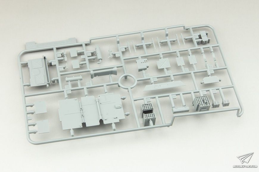 Збірна модель 1/35 15cm s.IG.33(Sf) auf Pz.Kpfw.I Ausf.B з Magic Track, Dragon 6259