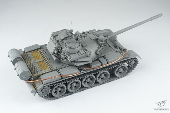 Збірна модель 1/35 Т-55АД з КАЗ "Дрозд" радянський середній танк, Takom 2166