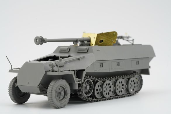 Збірна модель 1/35 Sd.Kfz.251/22 Ausf.D з гарматою 7,5 cm PaK 40 &laquo;Pakwagen&raquo;, Border Model BT-043
