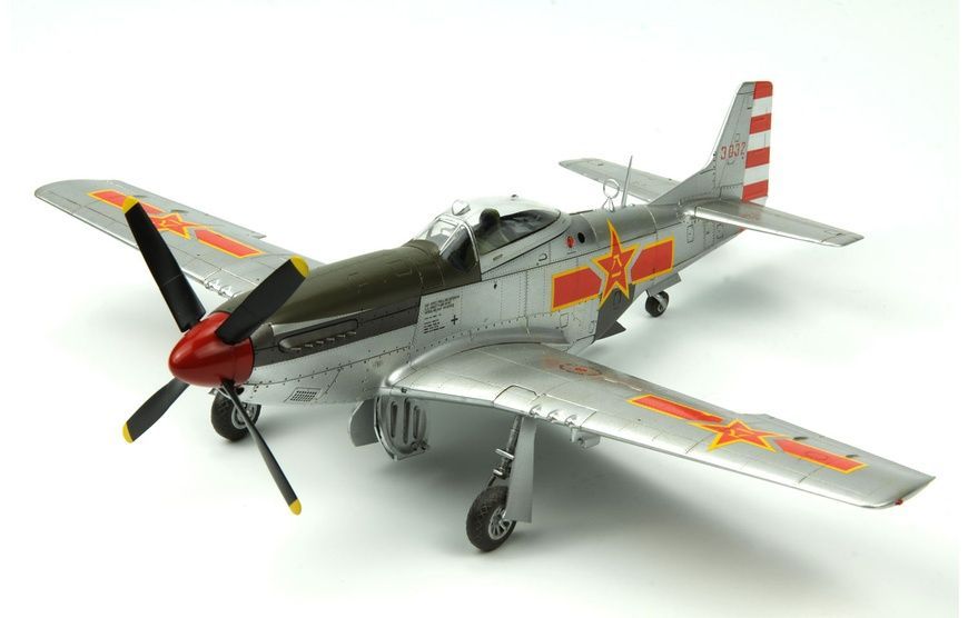 Збірна модель 1/48 Винищувач P-51D/K Mustang, Повітряні сили Китаю, Meng LS-005