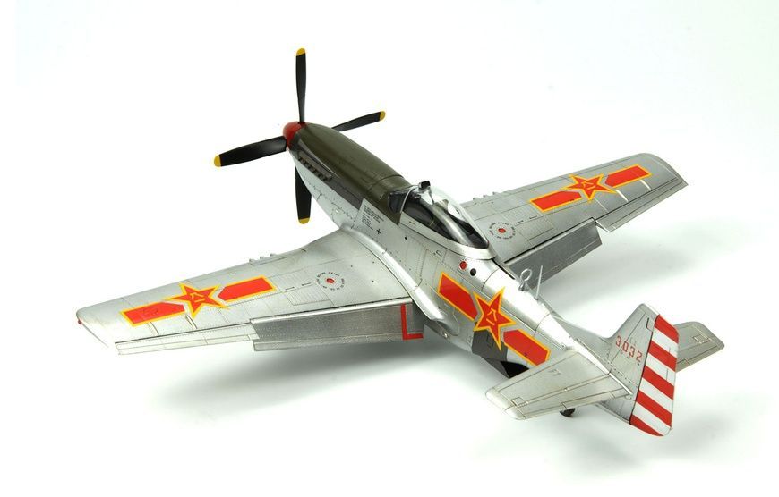 Збірна модель 1/48 Винищувач P-51D/K Mustang, Повітряні сили Китаю, Meng LS-005