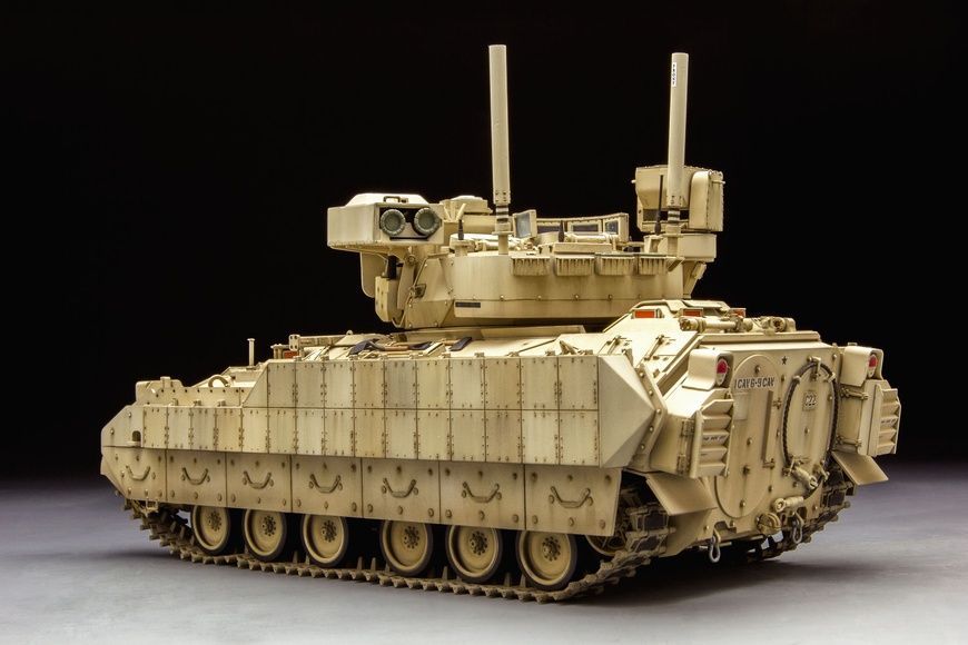 Збірна модель 1/35 M3A3 Bradley w/BUSK III, Meng SS-006
