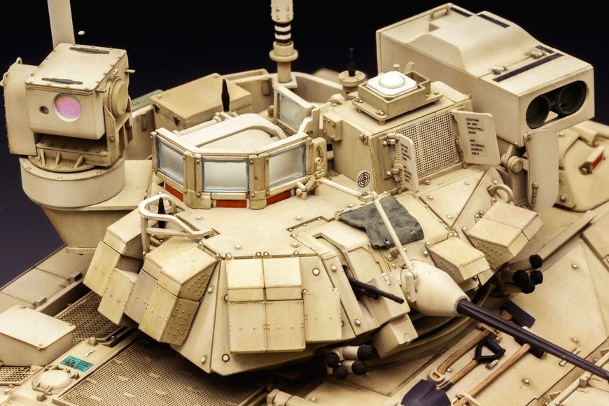 Збірна модель 1/35 M3A3 Bradley w/BUSK III, Meng SS-006