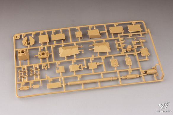 Збірна модель 1/35 Leopard 2A6, з робочими траками, RFM RM-5065
