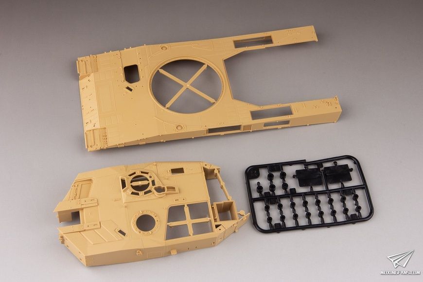 Збірна модель 1/35 Leopard 2A6, з робочими траками, RFM RM-5065