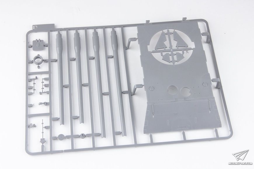 Уцінка! Збірна модель 1/35 VK 100.01(p) Mammut (2 в 1), Takom 2156