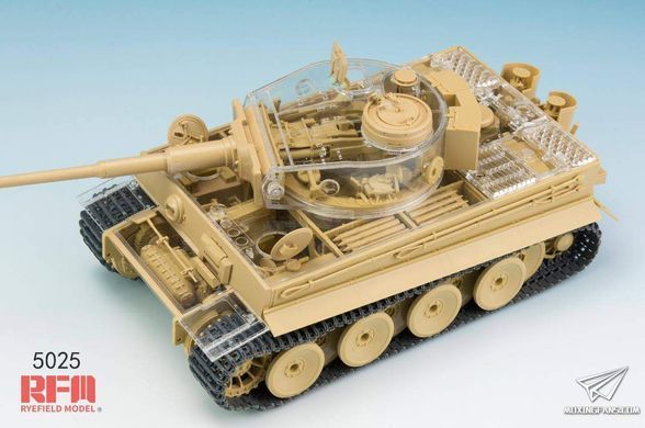 Збірна модель 1/35 Tiger I ранніх випусків з повним інтер'єром, RFM RM-5025
