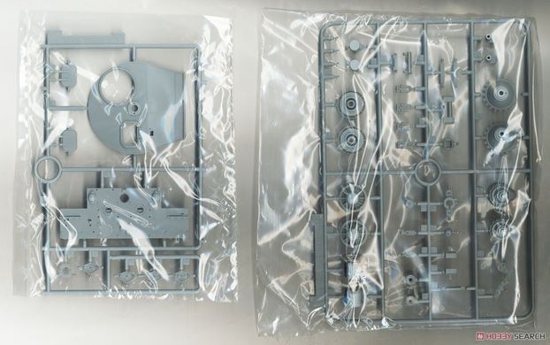 Збірна модель 1/35 Tiger I Pz.Kpfw.VI Ausf.E пізніх випусків / останній Tiger Міхаеля Віттмана, з циммеритом та Magic Track, Dragon 6800