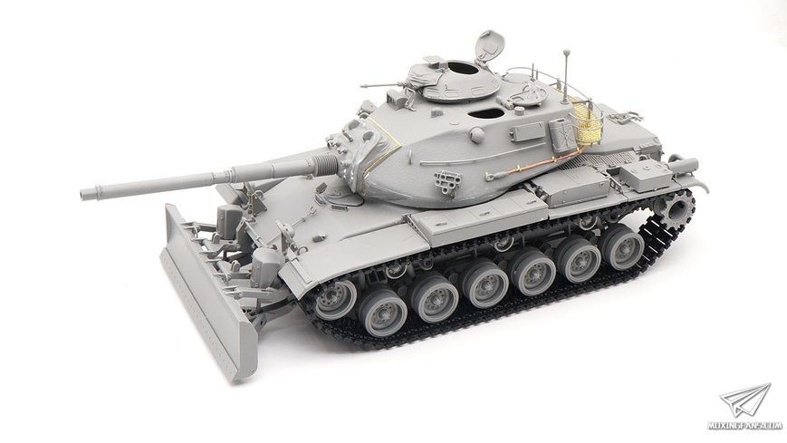 Збірна модель 1/35 M60A3 з бульдозерним відвалом М9, Takom 2137