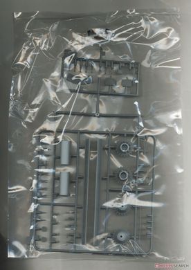 Збірна модель 1/35 Tiger I Pz.Kpfw.VI Ausf.E середніх випусків з циммеритом, танк Отто Каріуса, з Magic Track та доповненнями (2023), Dragon 6888