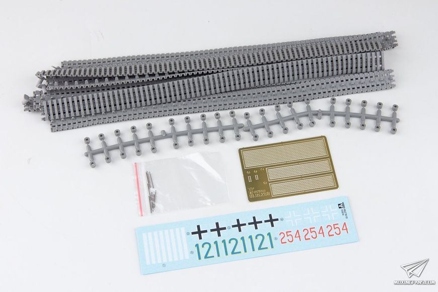 Збірна модель 1/35 VK 168.01 (P), Takom 2158