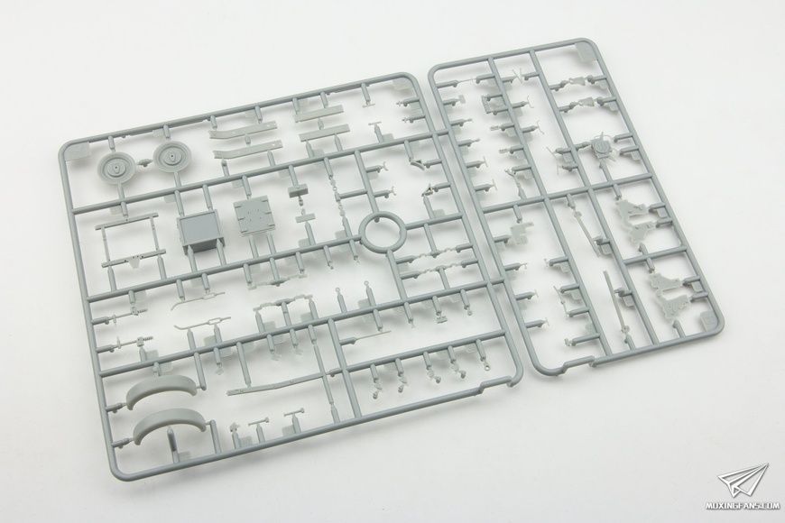 Збірна модель 1/35 Kfz.12 (ранній) з важкою п/т рушницею s.Pz.B.41 на причепі Sd.Ah.32/2, Bronco CB35209
