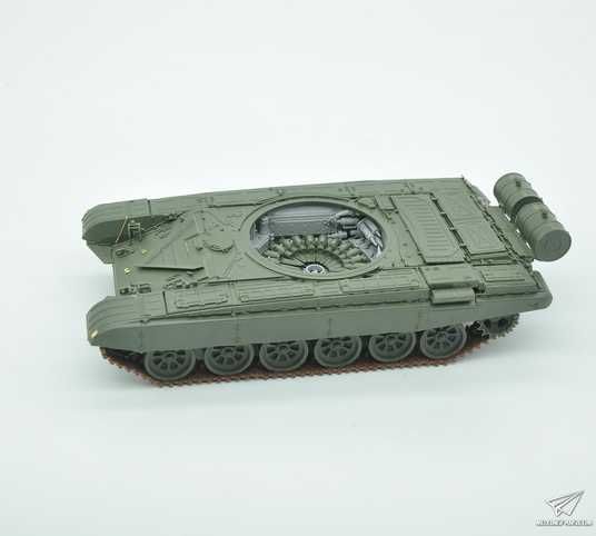Збірна модель 1/35 Т-72M1 основний бойовий танк, з повним інтер