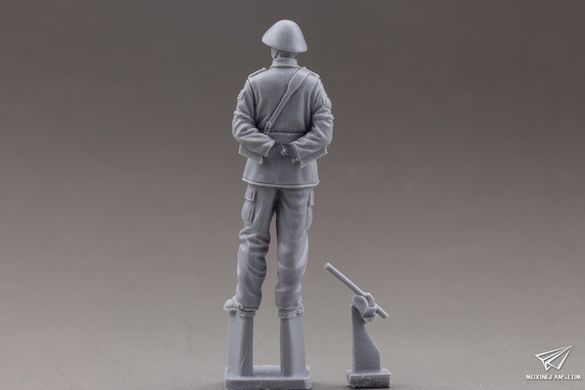 Збірна модель 1/35 Т-72M1 основний бойовий танк, з повним інтер'єром, Amusing Hobby 35A038