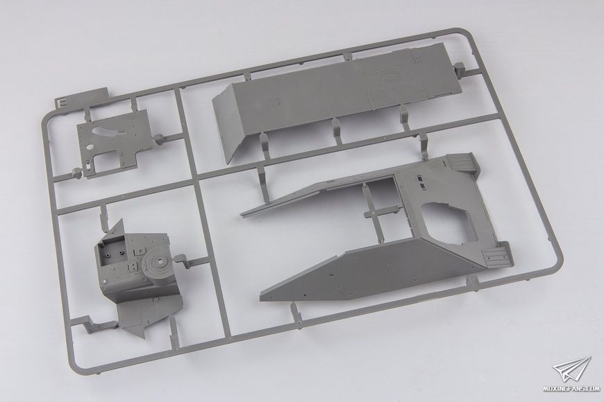 Збірна модель 1/35 Jagdpanzer 38(t) Hetzer ранніх випусків з інтер'єром, Takom 2170