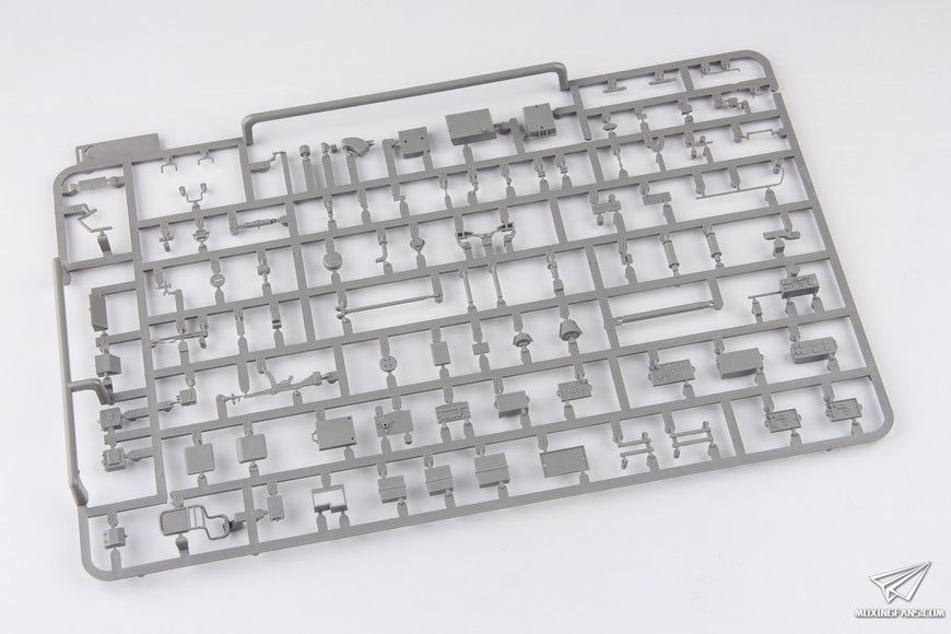 Збірна модель 1/35 Jagdpanzer 38(t) Hetzer ранніх випусків з інтер'єром, Takom 2170
