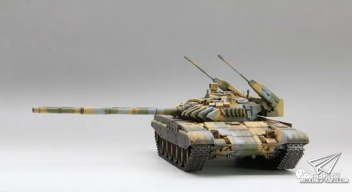 Amusing Hobby 35A039 1/35 Т-72M2 Moderna словацький основний бойовий танк