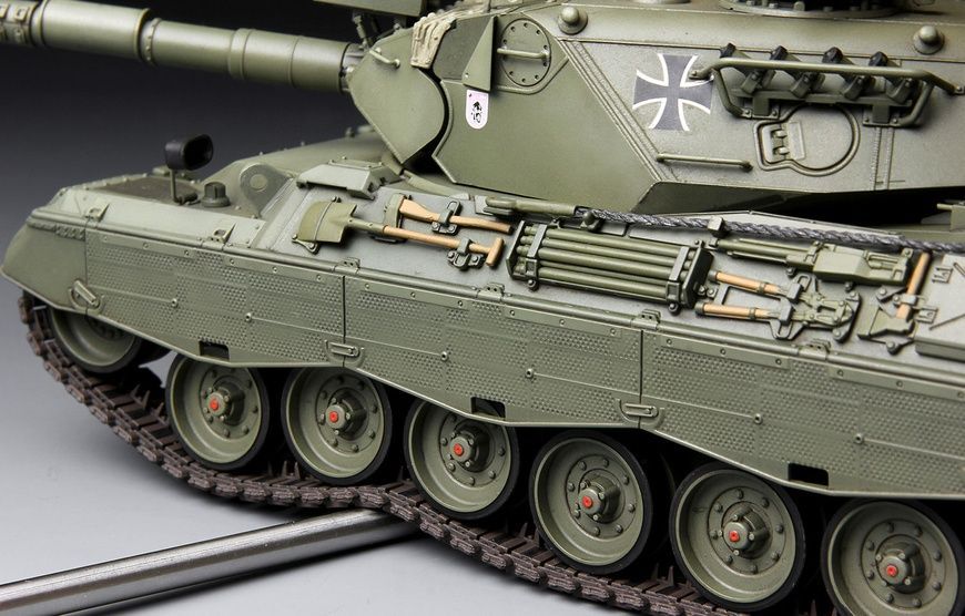 Збірна модель 1/35 Leopard 1 A3/A4, Meng TS-007