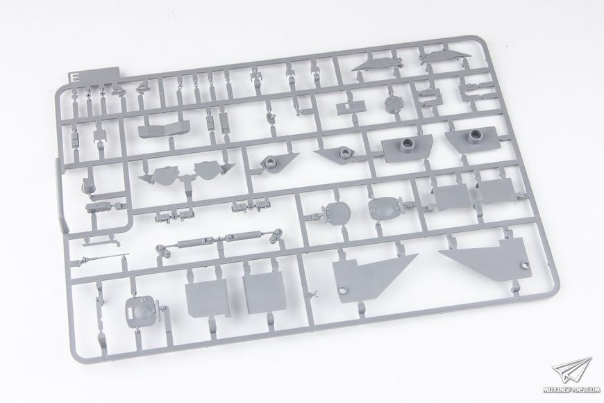 Збірна модель 1/35 VT1-2 західнонімецький безбаштовий танк, Takom 2155