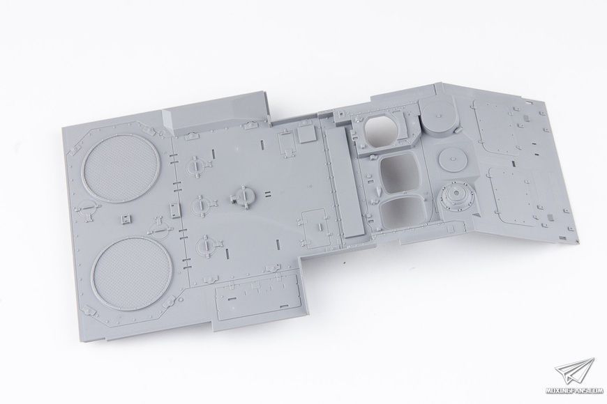 Збірна модель 1/35 VT1-2 західнонімецький безбаштовий танк, Takom 2155