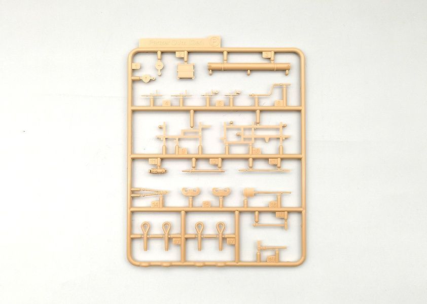 Збірна модель 1/35 Panther II з баштою проєкту Rheinmetall, Amusing Hobby 35A040